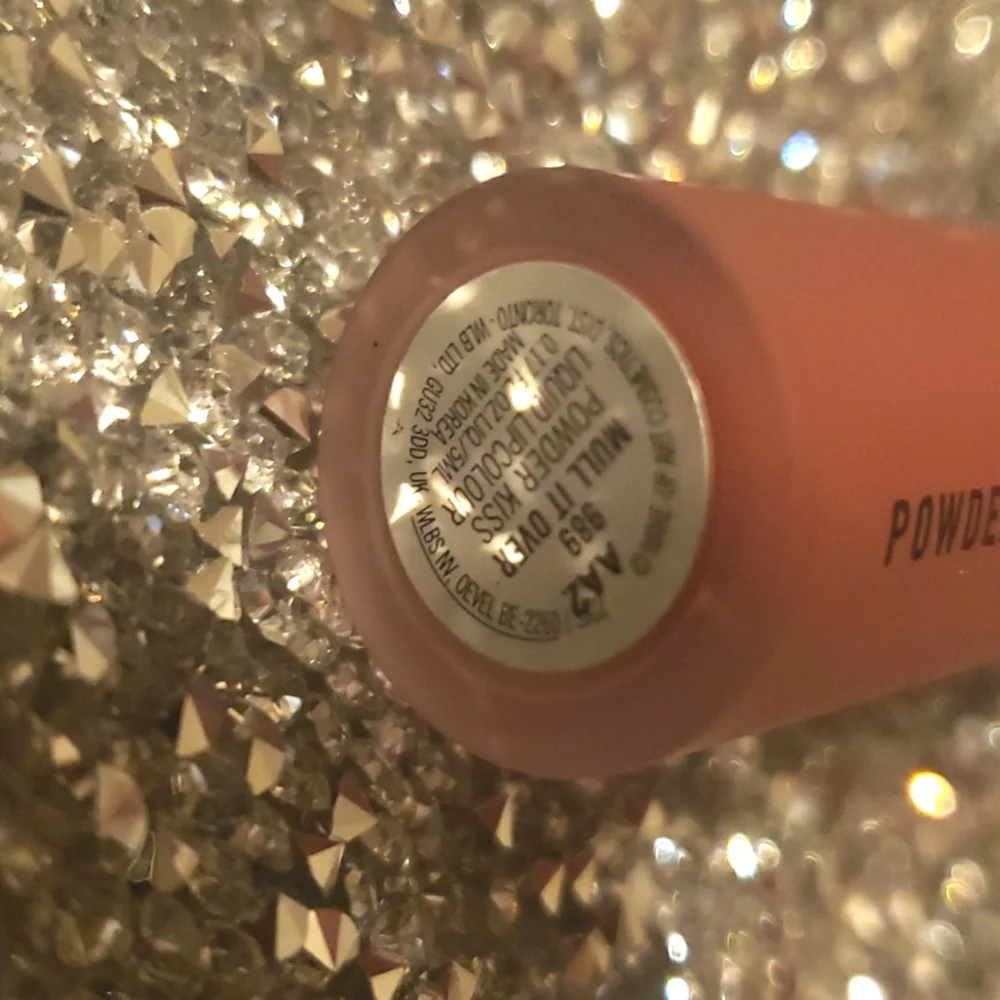 ❇️🧚‍♀️MULL IT OVER Mac Powder Kiss Liquid Lipstick NWT